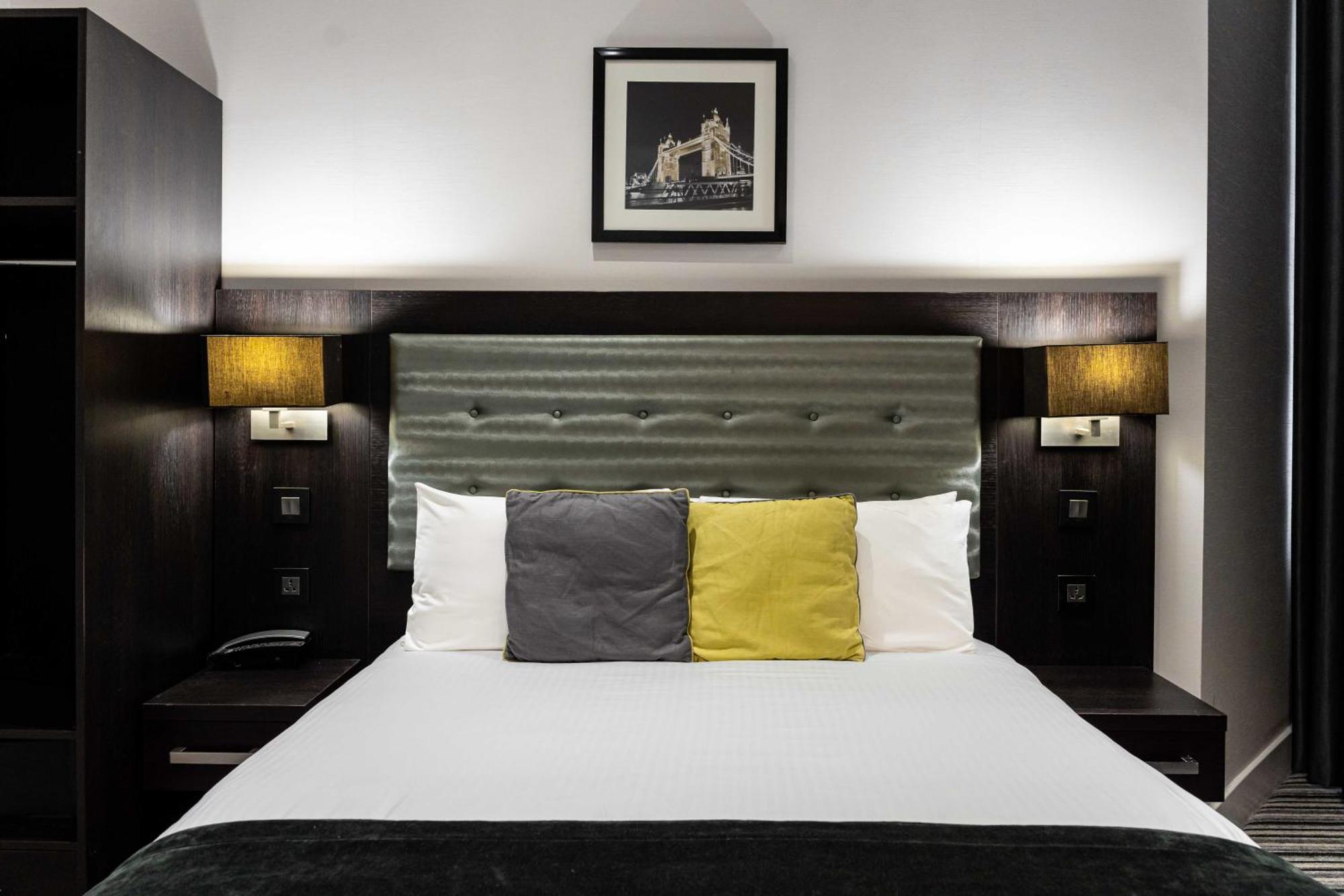 The W14 Kensington Hotel London Bagian luar foto