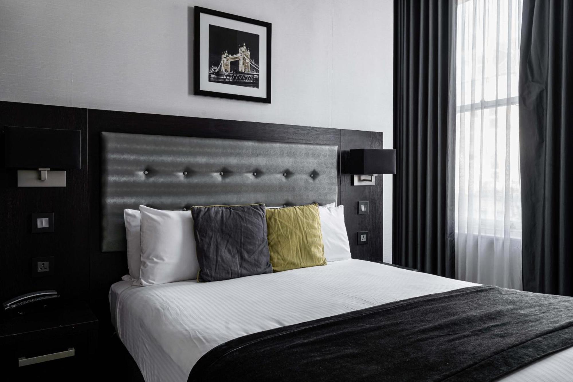 The W14 Kensington Hotel London Bagian luar foto