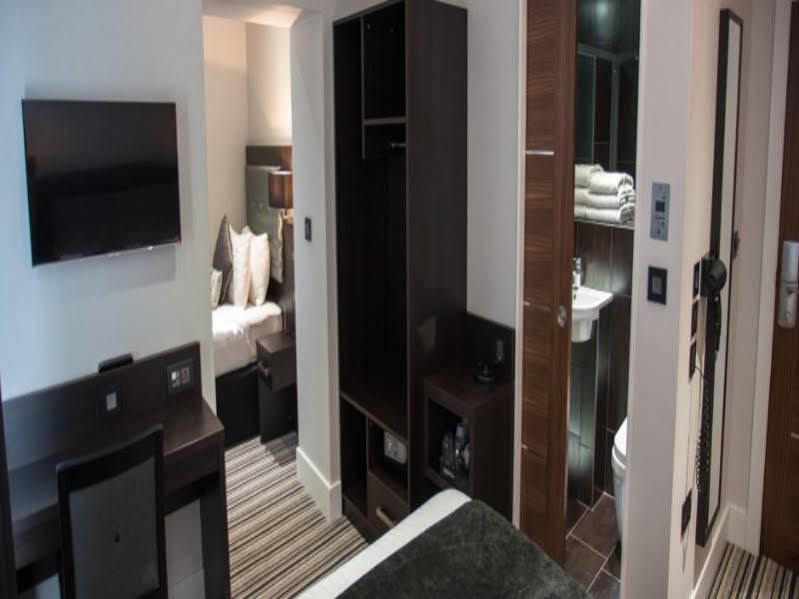 The W14 Kensington Hotel London Bagian luar foto